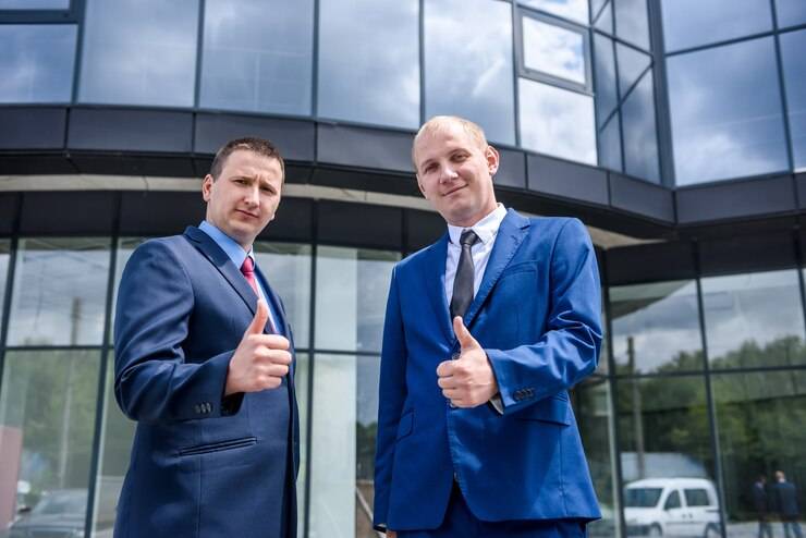 COO и CEO компании